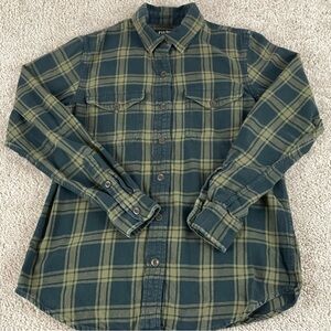 Filson Shirt Women’s Small Lightweight Flannel Button Down Green Plaid F349